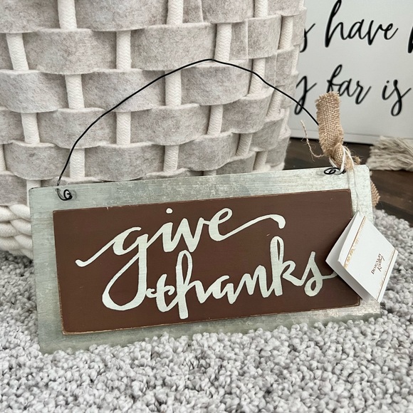 GIVE THANKS Metal & Wood Thanksgiving Hanging Sign 10x5” Decor Rustic NWT - Picture 1 of 8